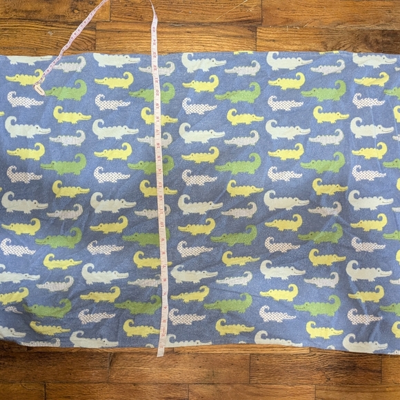 VTech baby monitor and gator baby blanket and Dr. browns anti colic bottle 3n1 - Picture 2 of 6